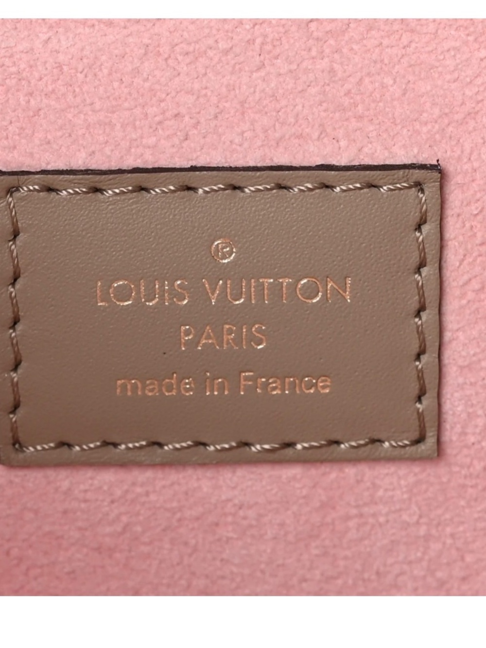 Louie Vuitton - Picture 3 of 4